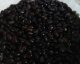 Foto del paso 1 de la receta: Bombones de porotos negros y torta de chocolate