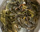 Hình bước làm 1 của món Canh bông hẹ Miso (ngày 5)