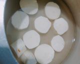 A picture of step 1 of Cassava curry.