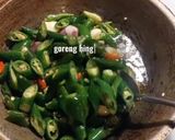 Foto langkah ke 2 dari resep Baby Cumi Sambal Ijo.