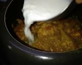 A picture of step 3 of Capsicum Chicken Curry.