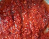 A picture of step 1 of Strawberry jam without pectin.