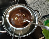 Foto del paso 5 de la receta: Bizcocho de yogur de limón con base de chocolate