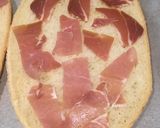 Une image de l'étape 1 de Bruschetta jambon cru, raclette 😋.