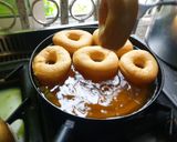 A picture of step 6 of Fluffy Doughnuts.