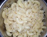 A picture of step 1 of Pizza Macaroni.