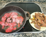 Foto del paso 2 de la receta: Galtes de porc desossades amb préssecs i salsa de Porto i Vermut