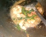 Foto langkah ke 3 dari resep 344.🥰52.46 Udang Masak Kemangi.