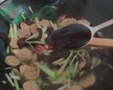 Foto langkah ke 4 dari resep Tumis Bakso, Labu Siam dan Oyong.