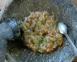 Foto langkah ke 4 dari resep Sambal terasi belimbing wuluh.