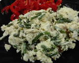 Foto del paso 5 de la receta: Revuelto de claras, espárragos trigueros y bacalao