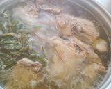 A picture of step 5 of Simple chicken stock.