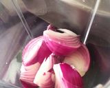 A picture of step 2 of Bhindi ka salan.