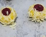 Foto langkah ke 4 dari resep Rosella Thumbprint Cookies.