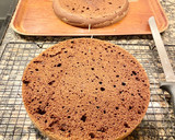 Foto del paso 7 de la receta: Pastel al Cointreau relleno con crema de chocolate y mermelada