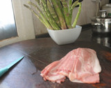 Foto del paso 1 de la receta: Mejillones cocidos con espárragos envueltos en bacon