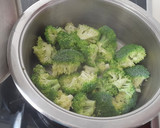 Foto del paso 2 de la receta: Ensalada de pasta y brócoli -con aliño de albahaca-