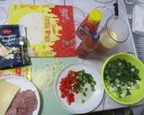 Tortillás 🍕 tojásos pizza 🌯🍳 szalámival és sajttal 🧀 recept fázis 1 fotója