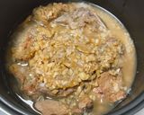 A picture of step 4 of Marinated, Pan-Fried, and Braised Onion Pork Ribs with Rice 🍖.