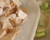 Foto langkah ke 2 dari resep Sop Ayam super simpel.