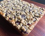 A picture of step 6 of Cherry Crumble Cake.