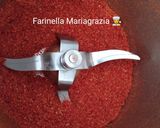 Foto del passaggio 4 della ricetta Peperoncino km zero calabrese macinato in polvere fatto in casa 🏡👩‍🍳🌶️❤️
