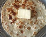 A picture of step 8 of Aloo paratha.