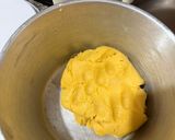 Foto langkah ke 2 dari resep Palm Cheese Cookies.