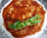 A picture of step 4 of Dhokla sushi with Bell peppers.
