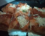 A picture of step 3 of Cheesy stuff buns.