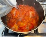 Foto del paso 2 de la receta: Crema de tomates con maní y suero de kéfir