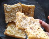 Foto langkah ke 5 dari resep Chili Cheese Toast.