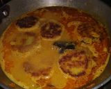 A picture of step 3 of Coconut kofta curry.