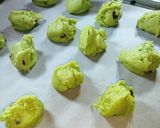 Foto langkah ke 4 dari resep Cookies Macha chocochips renyah.