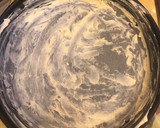 Foto del paso 3 de la receta: Como enharinar un molde