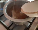 A picture of step 2 of Chicken noodles soup.