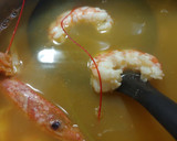 Foto del paso 2 de la receta: Salmón en salsa de naranja y marisco