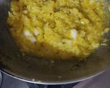 A picture of step 2 of Egg bhurji.