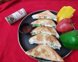 A picture of step 4 of Bell pepper tandoori mayonnise sandwich.