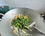 Gambar langkah 3 resipi Nasi Goreng Daging Cili Padi.