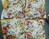 A picture of step 4 of Schezwan Bread toasties.