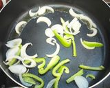 Foto del paso 2 de la receta Tiritas de pollo al vino con champiñones