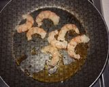 Foto del paso 2 de la receta: Mariscada y filet al ajillo, con repollitos de Bruselas al horno