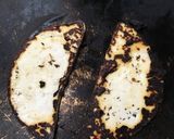 Foto del paso 5 de la receta: Tacos de huevo con queso panela entomatado