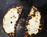 Foto del paso 5 de la receta: Tacos de huevo con queso panela entomatado