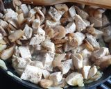 Une image de l'étape 3 de Tagliatelles fraîches maison au poulet champignons crème fraîche 😋.