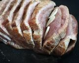 Fokhagymás sertéscomb paradicsommártással 🧄🍅 recept fázis 2 fotója