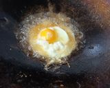 Foto langkah ke 1 dari resep Telur Ceplok Cabe Garam.