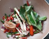 Foto langkah ke 3 dari resep Tumis Cumi Pelangi.