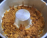 Foto del paso 3 de la receta: Budín de manzanas, pasas y nueces sin manteca